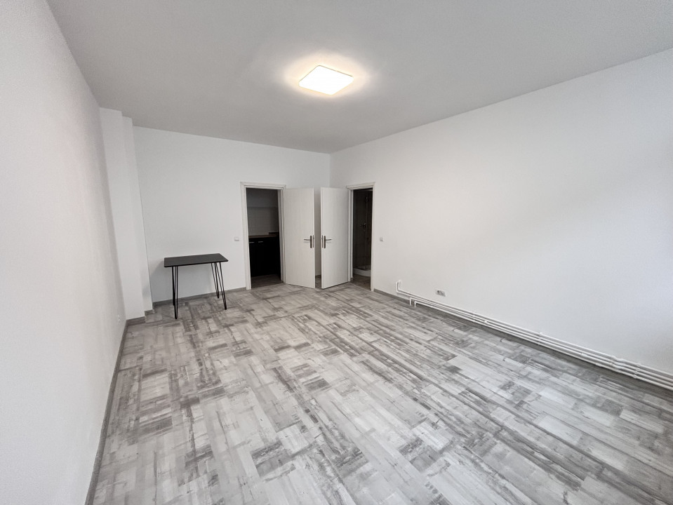 OPORTUNITATE! Garsonieră de vânzare, centrală, recent renovată!