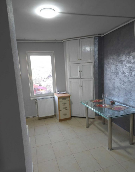 Apartament, Recent Renovat, cu 2 camere de Vânzare în zona Unirii!